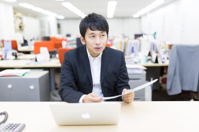 なぜ窓際族の公務員がいるの！？窓際族の公務員が生まれる理由と対策を解説