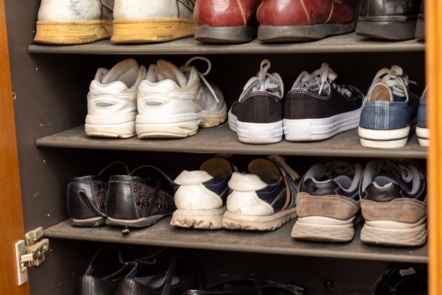 バイトの面接でスニーカー以外におすすめの靴はある？