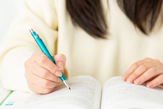 質問で長所が思いつかない高校生の4つの原因